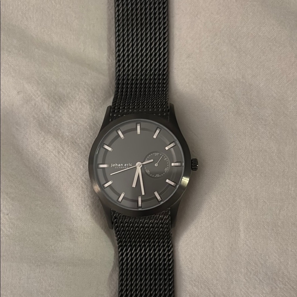 Johan Eric Black Mesh Watch